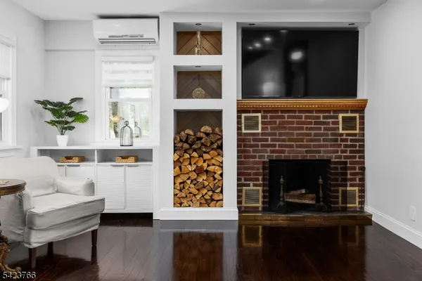 $520,000 | 6 Lakeview Terrace, Stanhope, NJ 07874