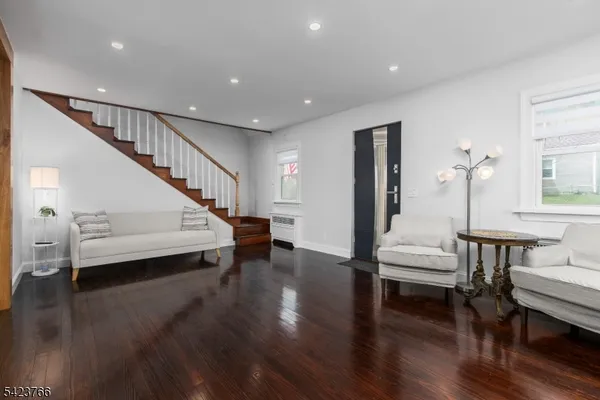 $520,000 | 6 Lakeview Terrace, Stanhope, NJ 07874