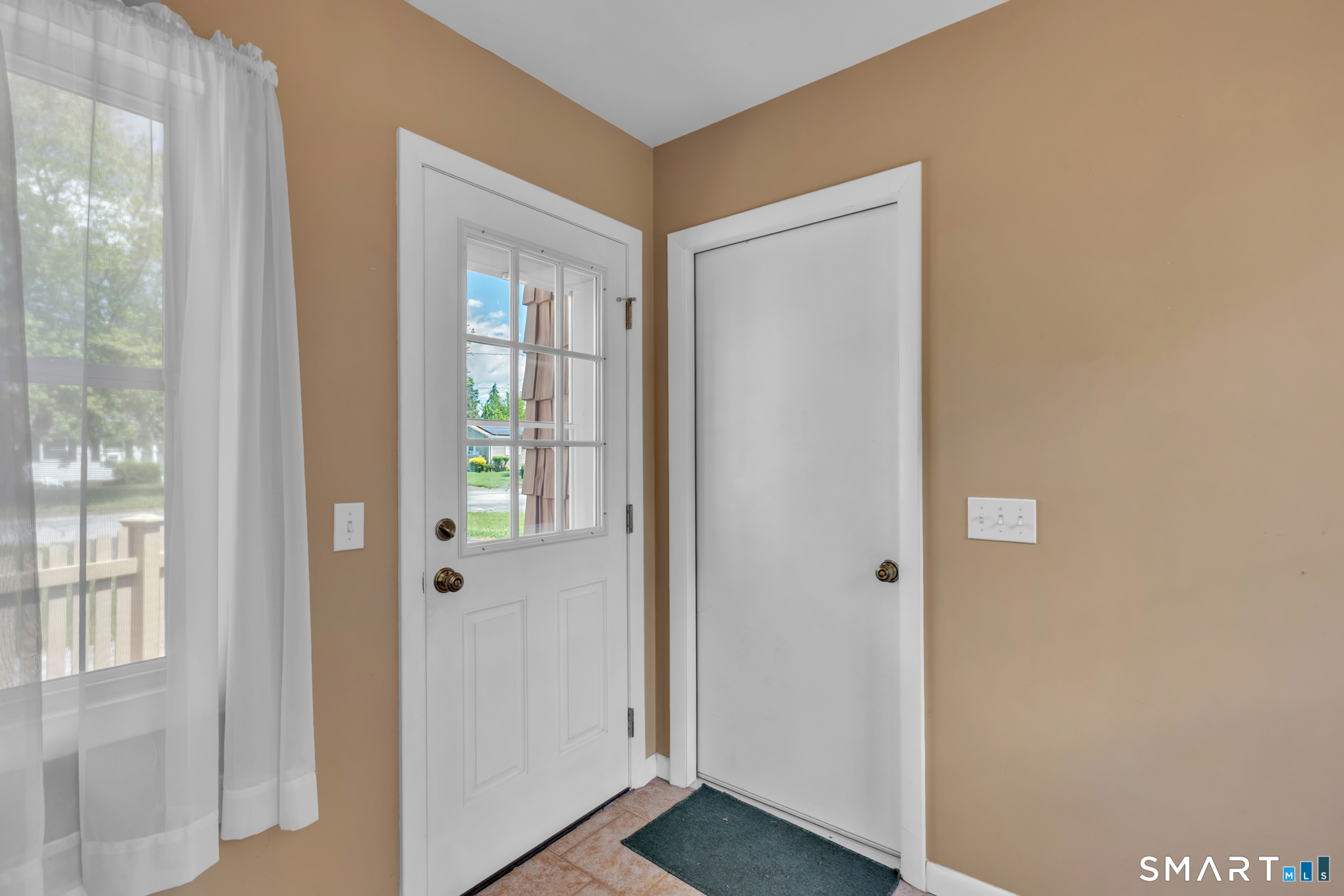19 Alberta Street Windsor Locks, CT 06096 - Photo 23 of 31