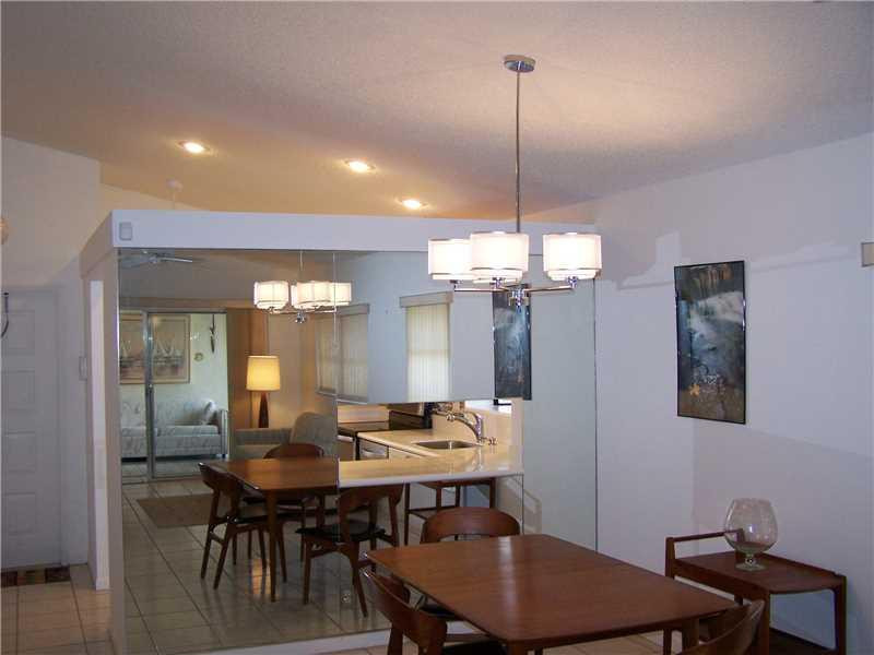 8102 Springtree Road, Unit A Boca Raton, FL 33496 - Photo 5 of 19 Dining Room