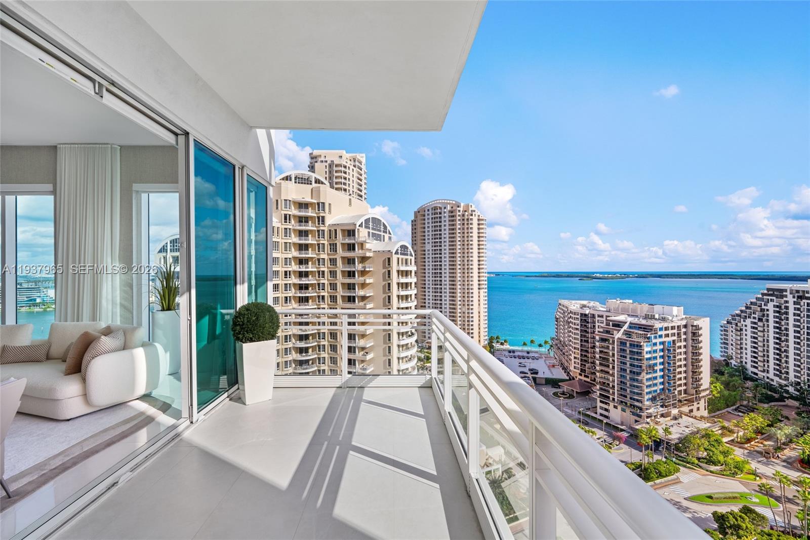 900 Brickell Key Boulevard, Unit 2004 Miami, FL 33131 - Photo 5 of 35