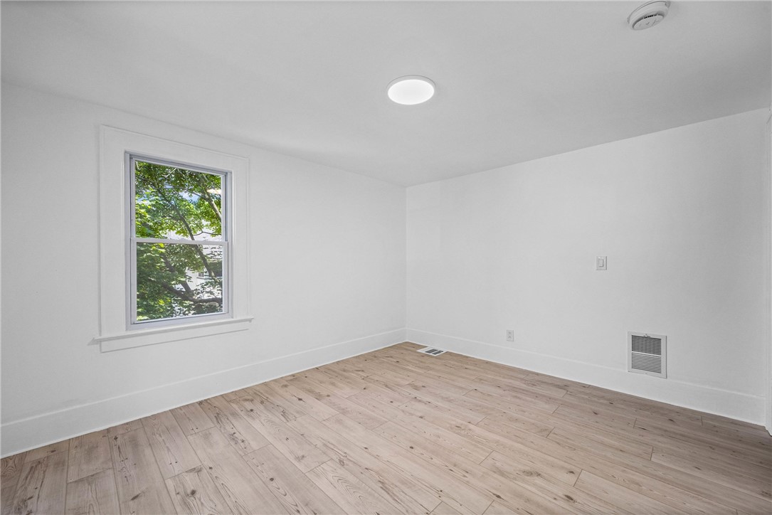 20 Kron Street Rochester, NY 14619 - Photo 29 of 44