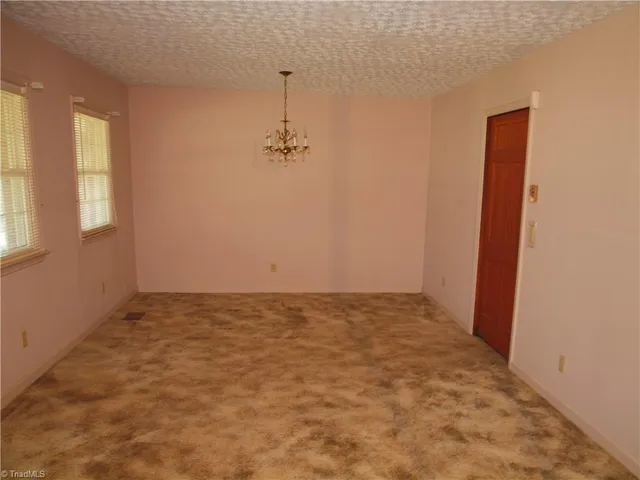 $269,900 | 206 Oak Leaf Road, Asheboro, NC 27205