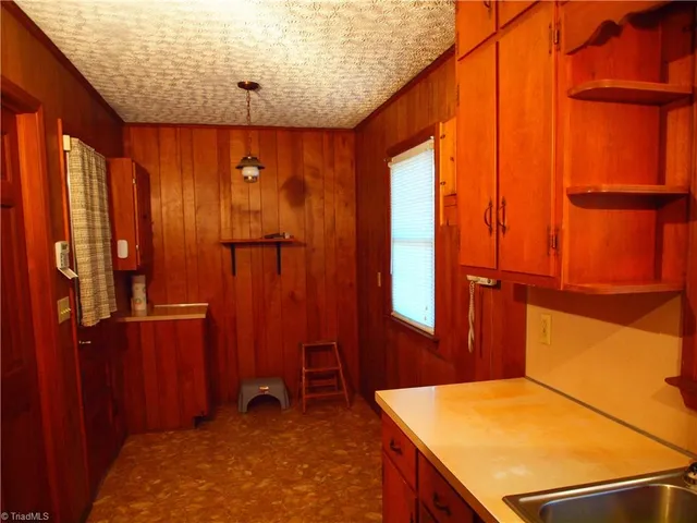 $269,900 | 206 Oak Leaf Road, Asheboro, NC 27205