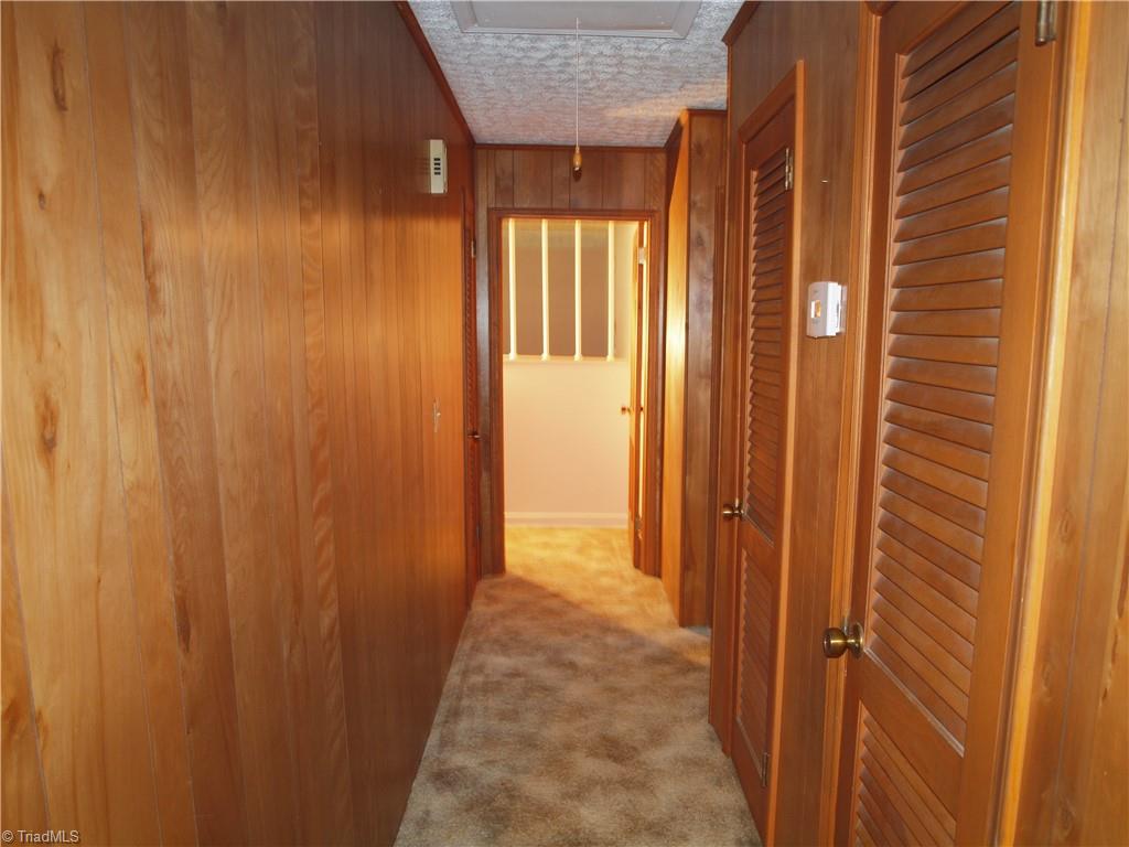 206 Oak Leaf Road Asheboro, NC 27205 - Photo 7 of 30 Hall to Den-Fam Rm