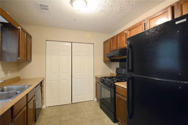 $1,490 | 294 East Burns Court Southwest, Unit D, Marietta, GA 30008