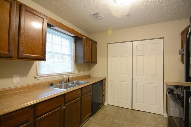 $1,490 | 294 East Burns Court Southwest, Unit D, Marietta, GA 30008