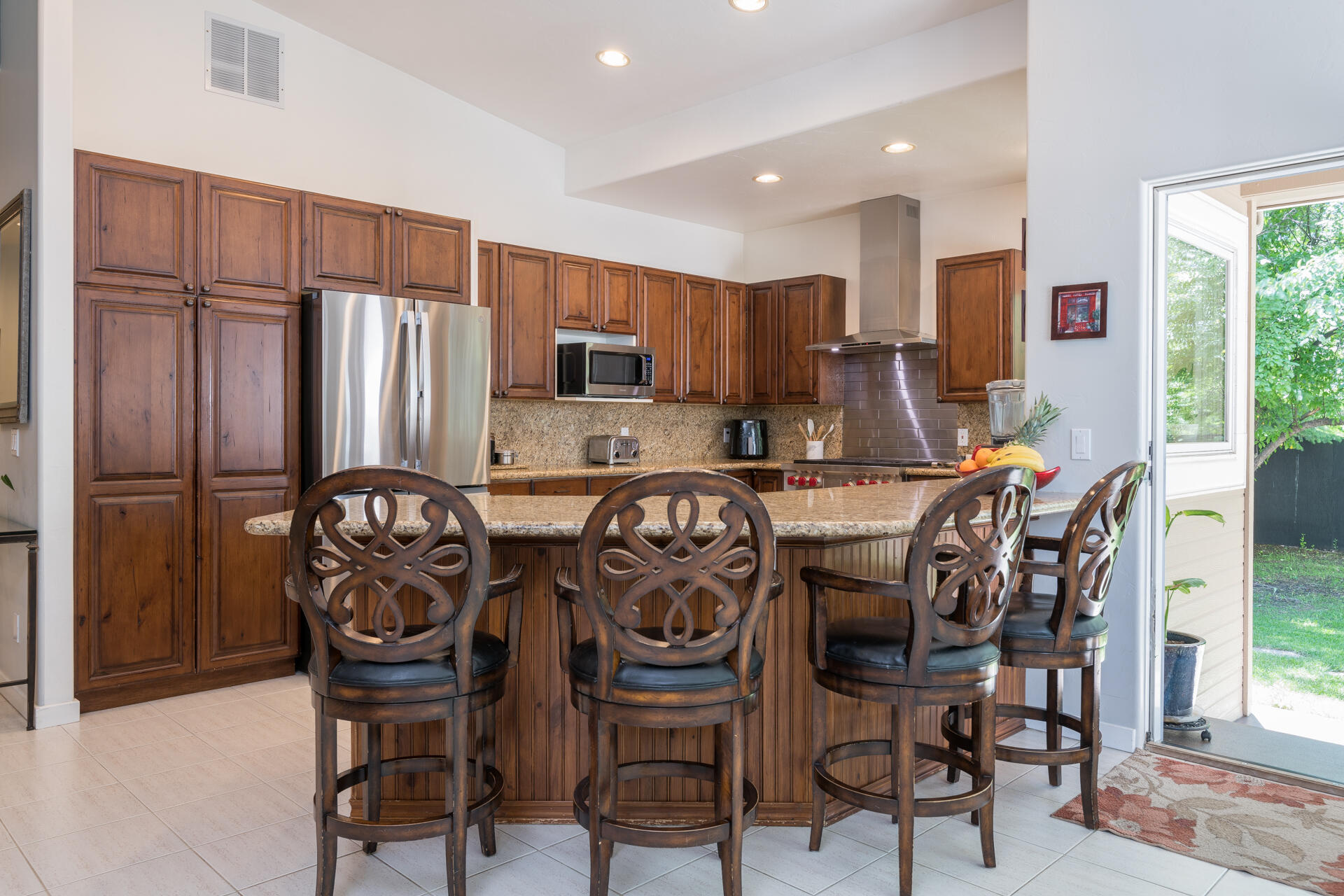 1621 2nd Avenue North Hailey, ID 83333 - Photo 8 of 32 Kitchen Island