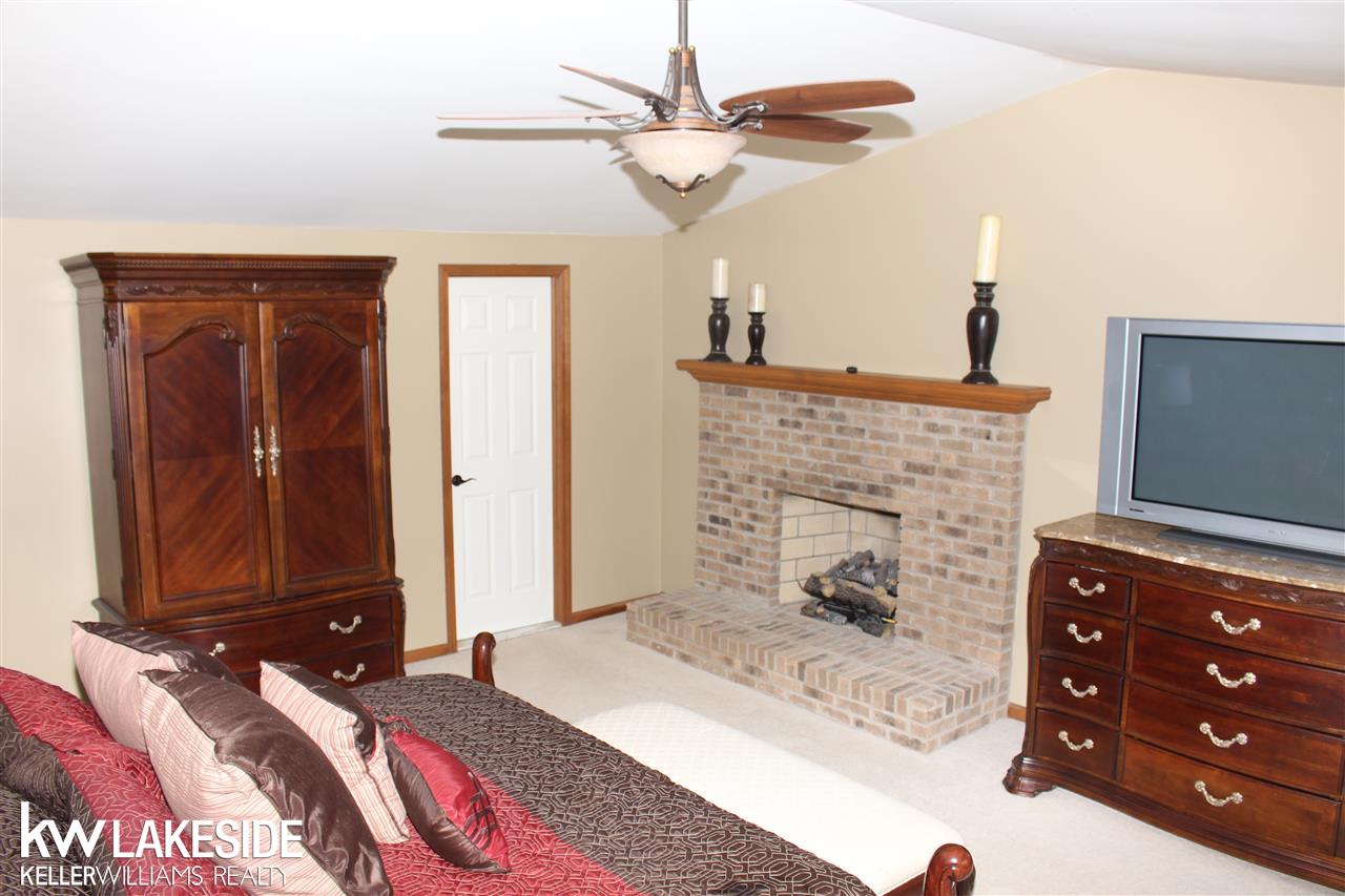 1388 Hathaway Rising Rochester Hills, MI 48306 - Photo 12 of 25