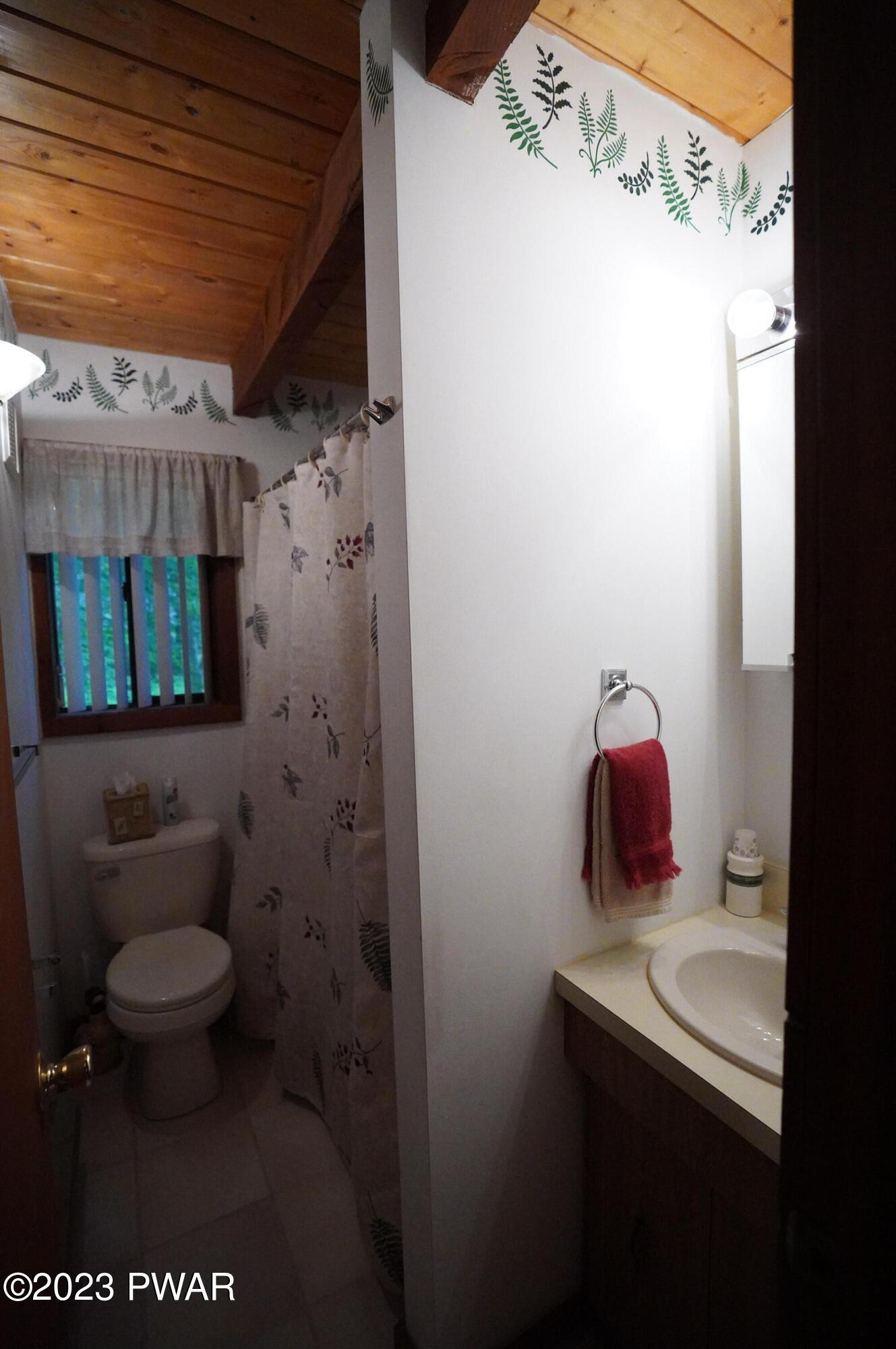 86 Roamingwood Road Lake Ariel, PA 18436 - Photo 32 of 95