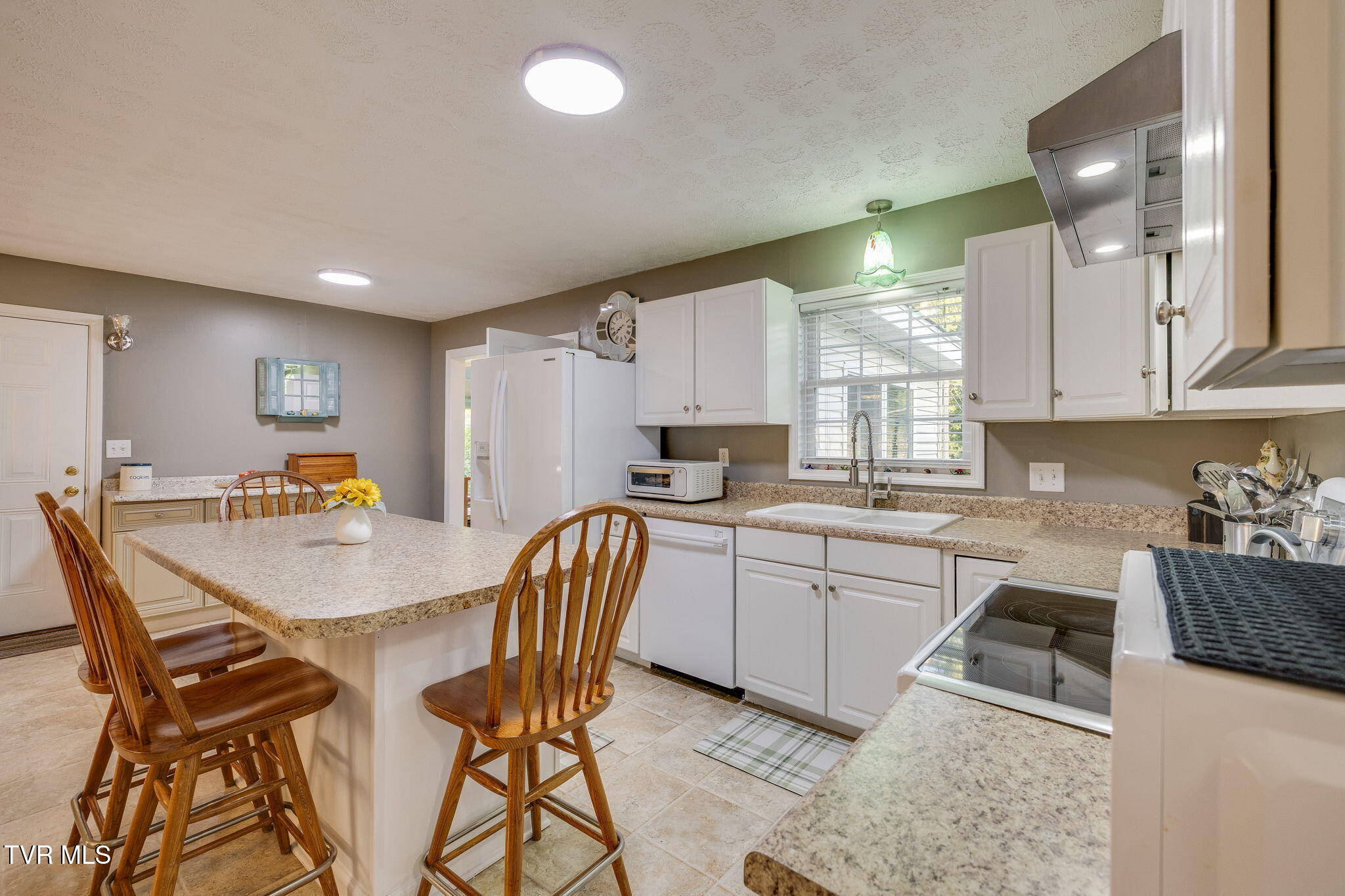 18160 Ridgeview Drive Abingdon, VA 24211 - Photo 11 of 42 011