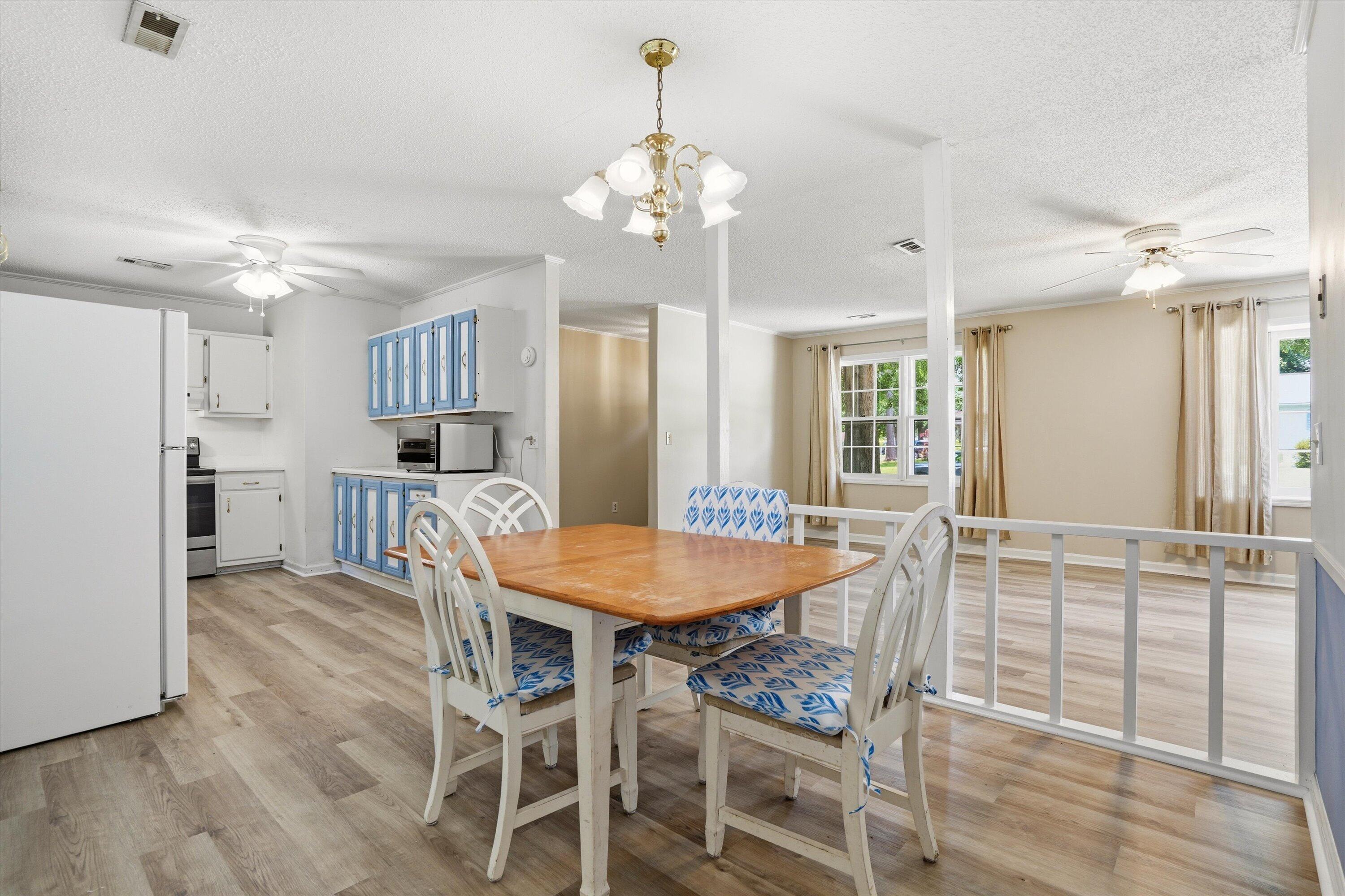 227 Farm Road Goose Creek, SC 29445 - Photo 14 of 36 Dining area