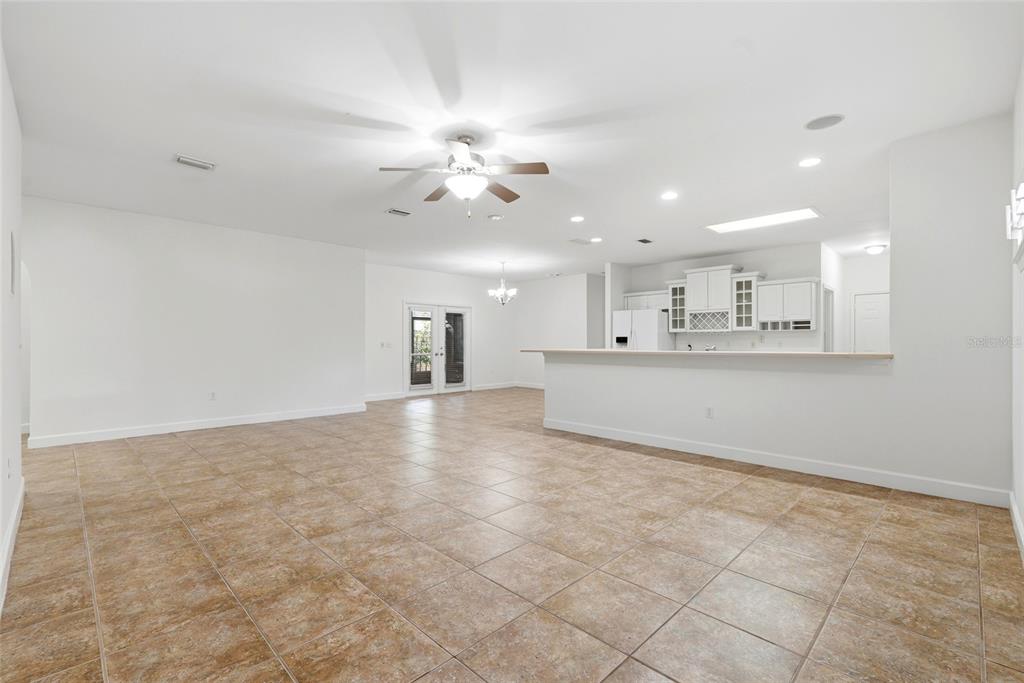 8693 Southwest 76th Place Gainesville, FL 32608 - Photo 9 of 36