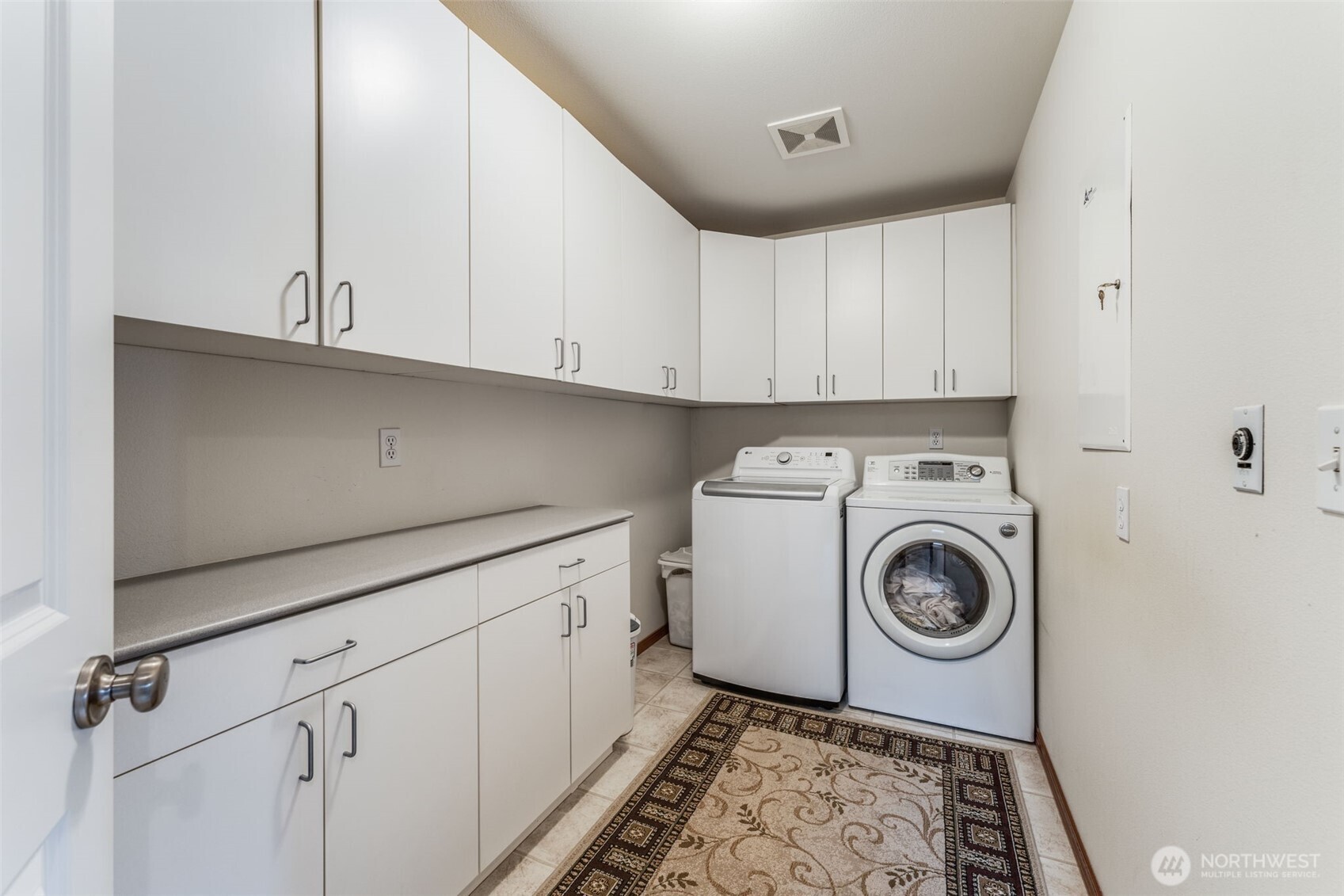 18615 13th Drive Southeast Bothell, WA 98012 - Photo 27 of 38 a utility room with dryer and washer