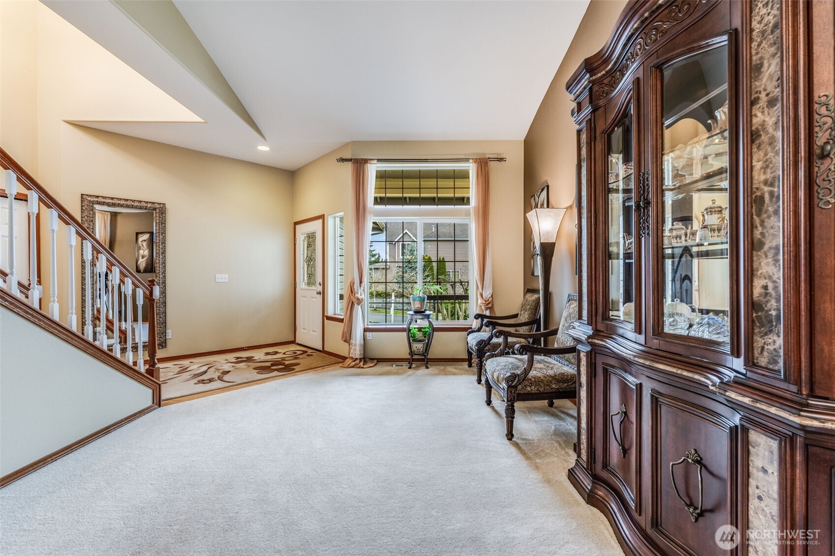 18615 13th Drive Southeast Bothell, WA 98012 - Photo 5 of 38 a view of an entryway with a livingroom
