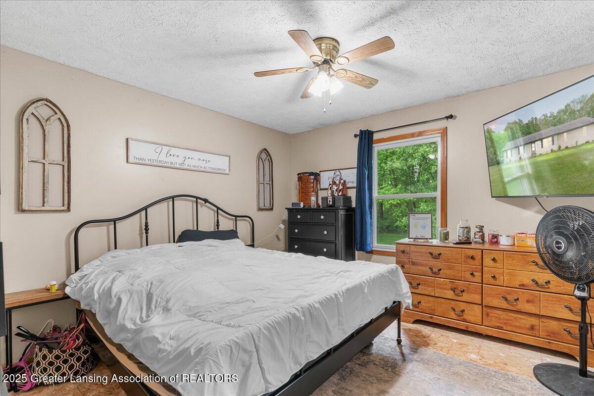 5669 Elm Road Olivet, MI 49076 - Photo 19 of 33 26-Media Jett - 16