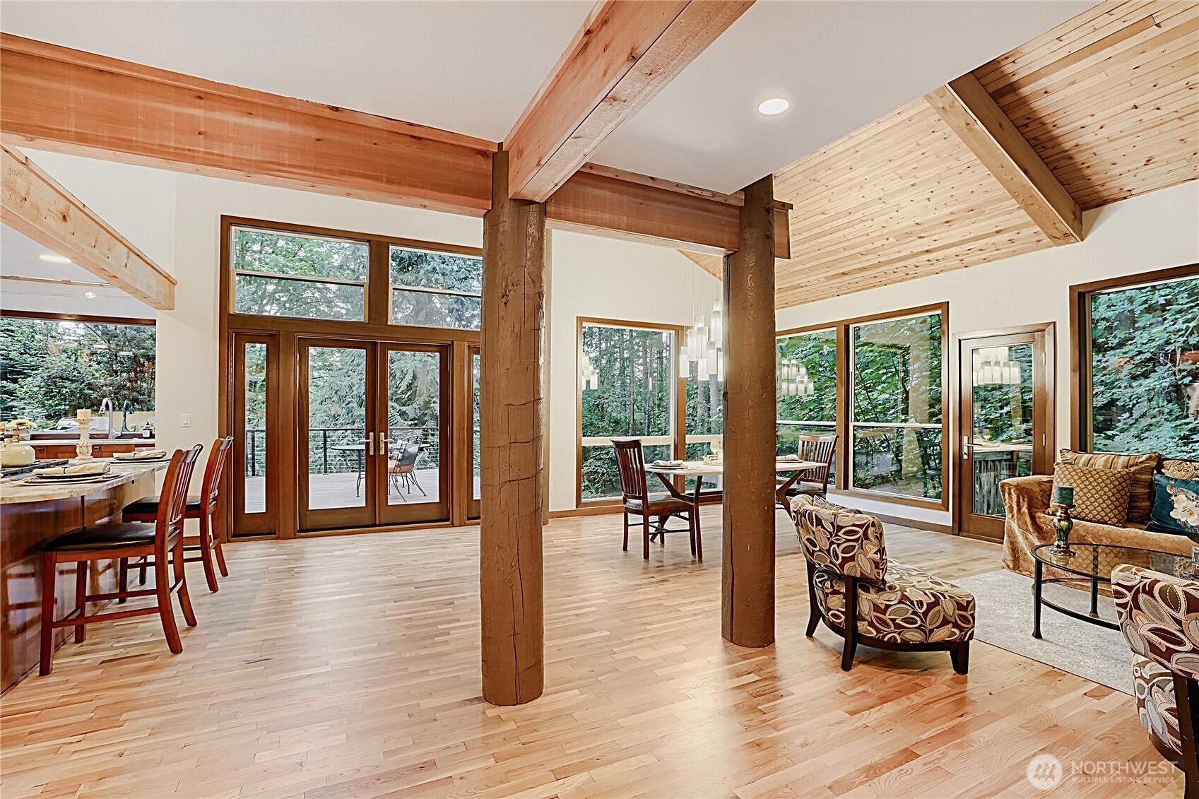 13020 Squak Mountain Road Southeast Issaquah, WA 98027 - Photo 6 of 40