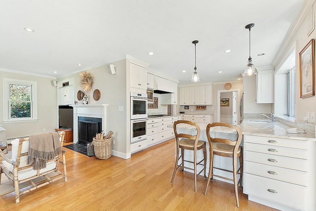 561 Concord Road Sudbury, MA 01776 - Photo 8 of 36 Gallery Image 8