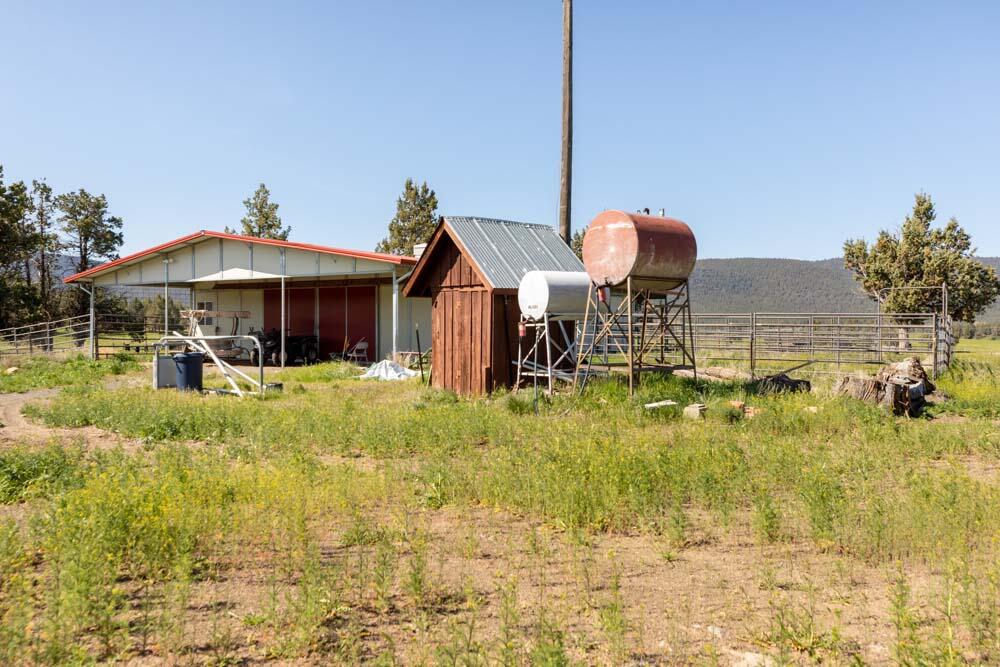 8080 East Langell Valley Road Bonanza, OR 97623 - Photo 10 of 41 0010