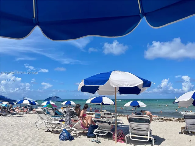 $5,800 | 5161 Collins Avenue, Unit 715, Miami Beach, FL 33140