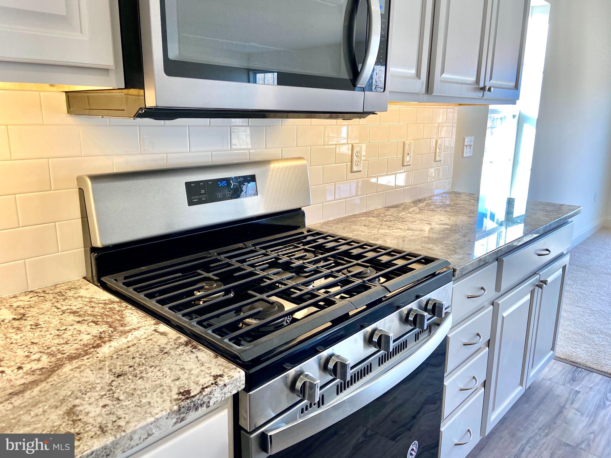 211 Eagle Road Newtown, PA 18940 - Photo 14 of 43 Gas stainless steel range