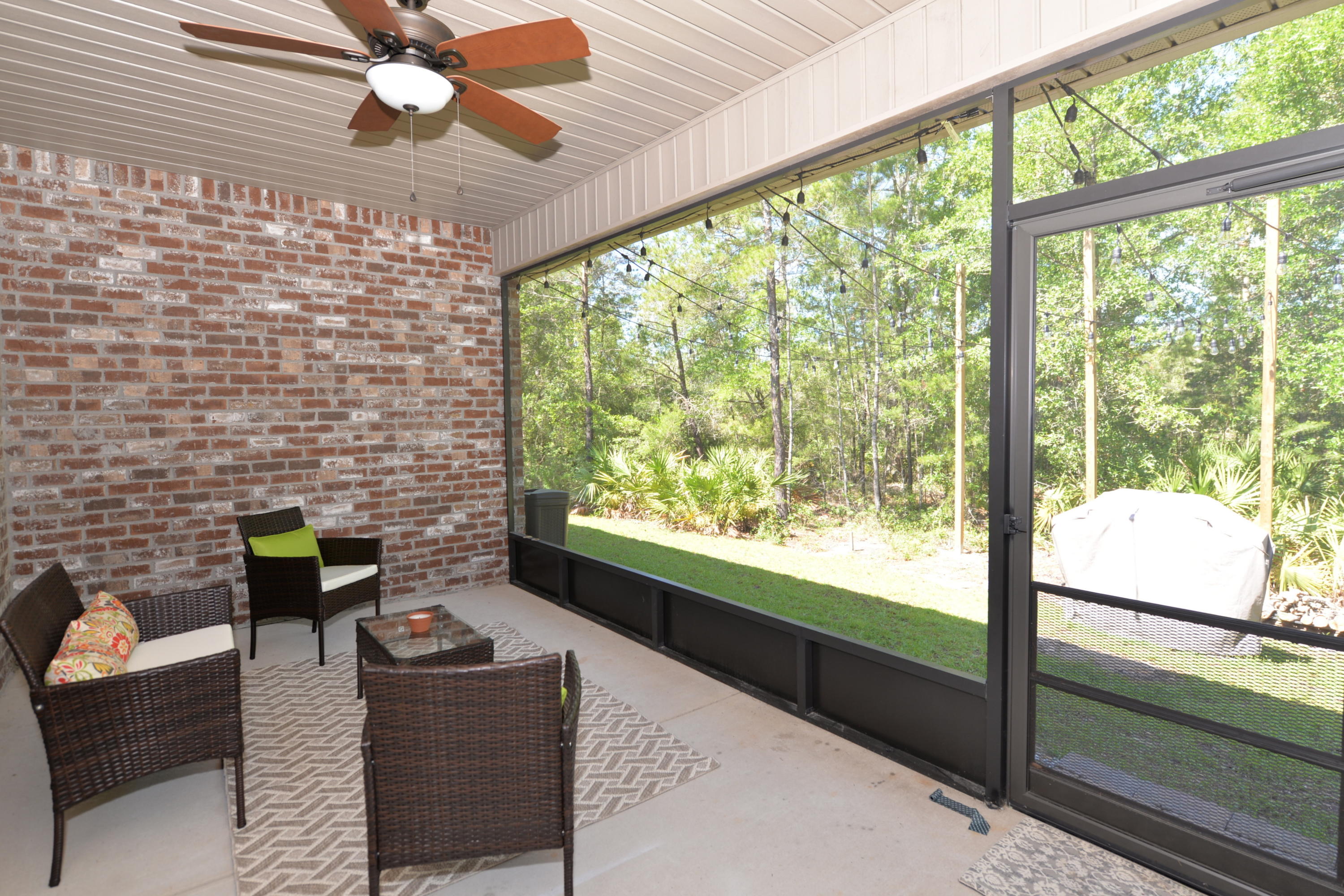 491 Old Ferry Road Santa Rosa Beach, FL 32459 - Photo 22 of 31 a living room with couch