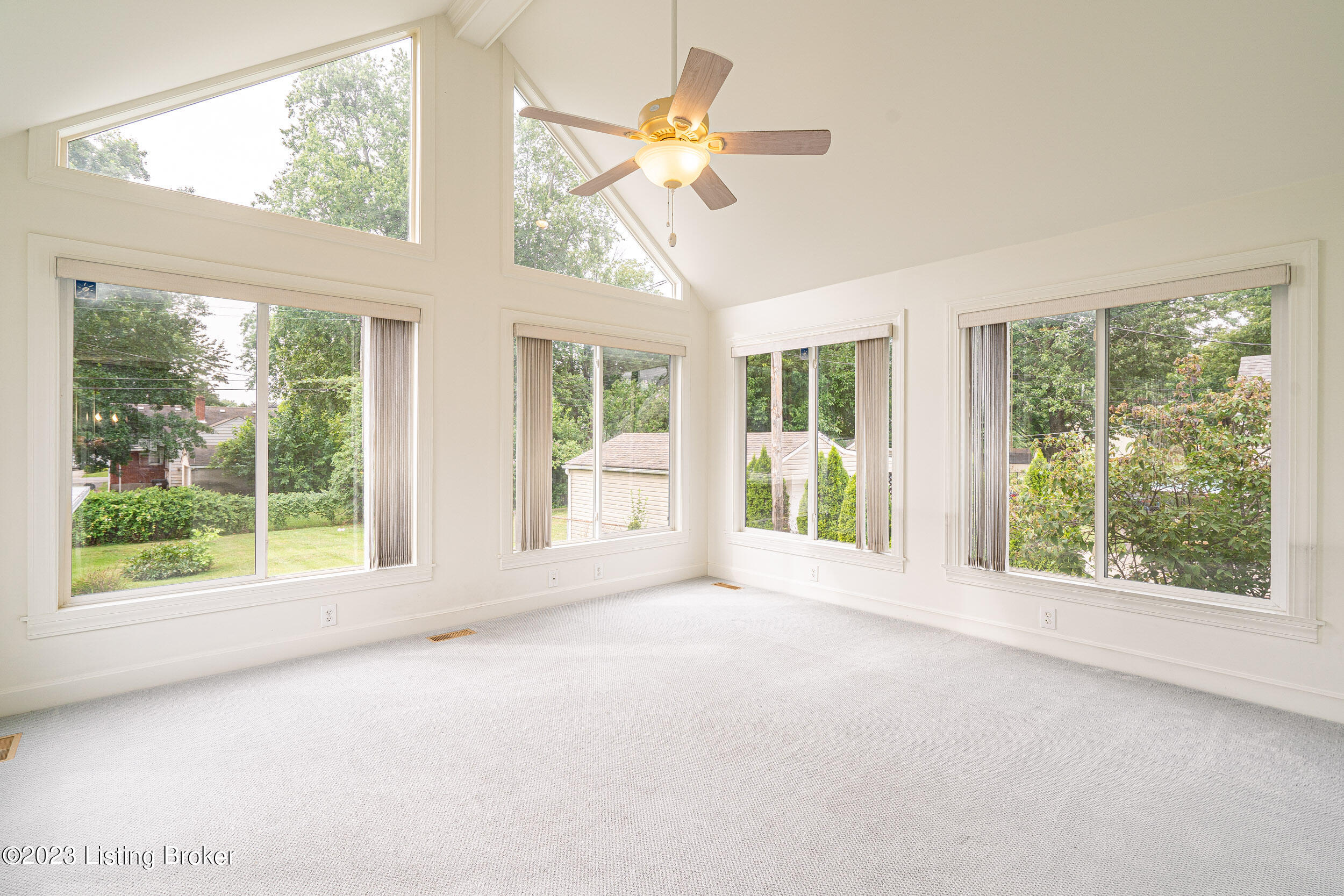 4020 Gloucester Road Louisville, KY 40207 - Photo 14 of 46 4020 Gloucester Rd-23