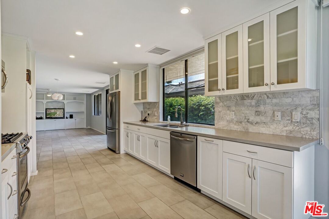 47 Cornell Drive Rancho Mirage, CA 92270 - Photo 11 of 35