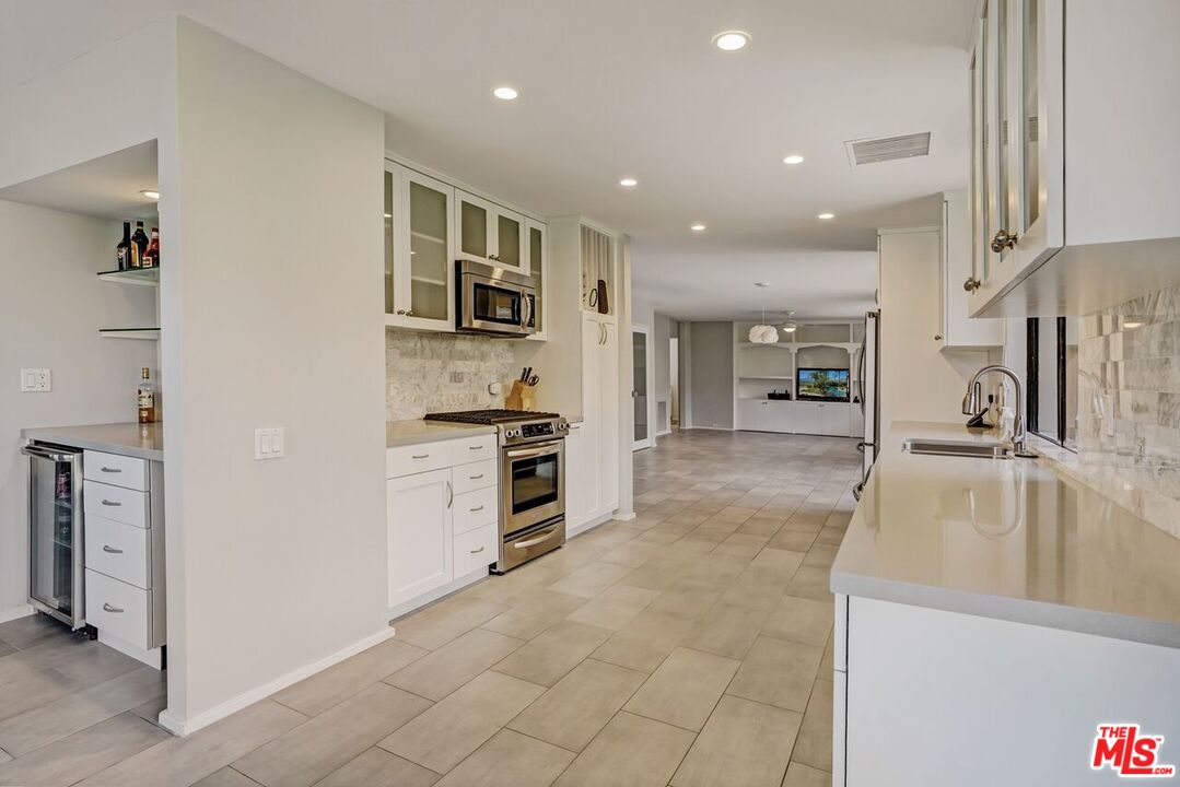 47 Cornell Drive Rancho Mirage, CA 92270 - Photo 9 of 35