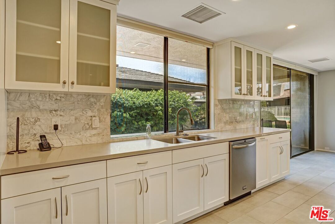 47 Cornell Drive Rancho Mirage, CA 92270 - Photo 10 of 35