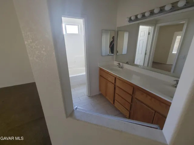 $2,300 | 9137 Evelyn Avenue, California City, CA 93505