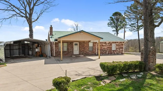 $350,000 | 327 Pendergraft Road, Noel, MO 64854