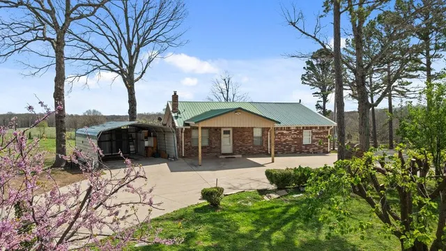 $350,000 | 327 Pendergraft Road, Noel, MO 64854