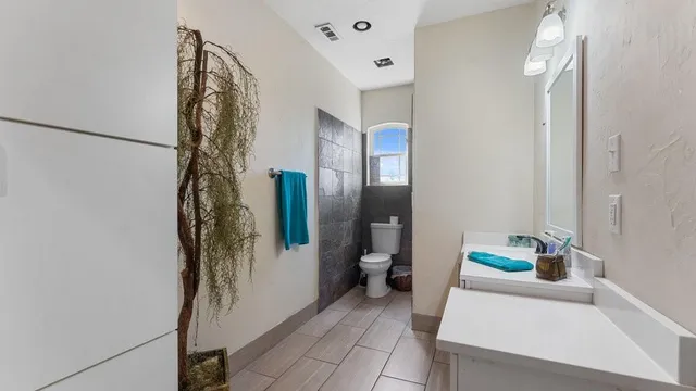 $350,000 | 327 Pendergraft Road, Noel, MO 64854