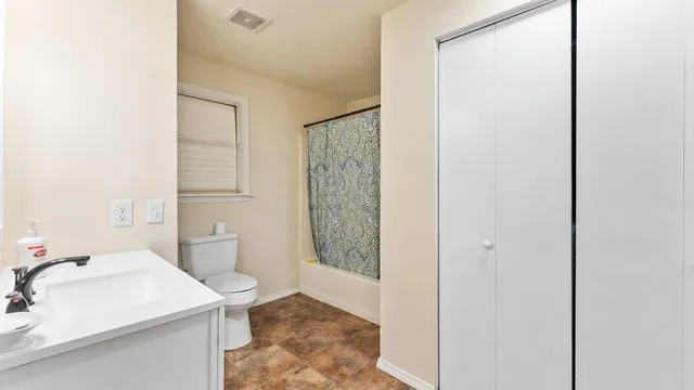 $350,000 | 327 Pendergraft Road, Noel, MO 64854