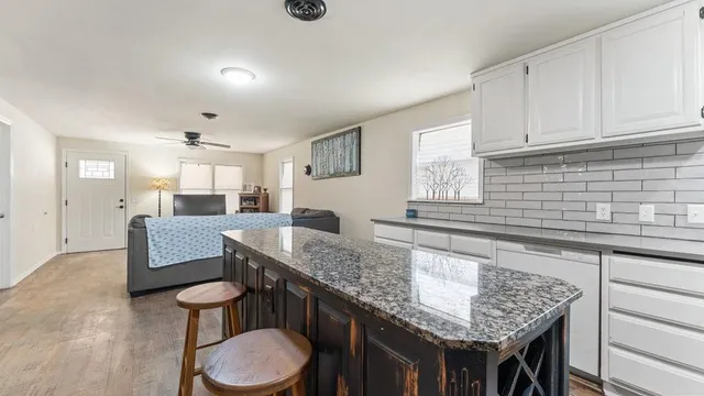 $350,000 | 327 Pendergraft Road, Noel, MO 64854