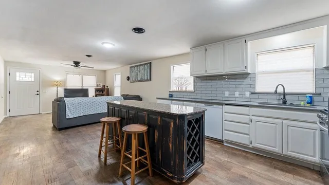 $350,000 | 327 Pendergraft Road, Noel, MO 64854