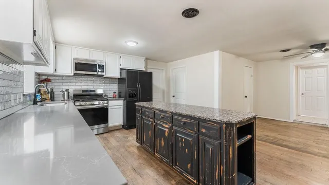 $350,000 | 327 Pendergraft Road, Noel, MO 64854