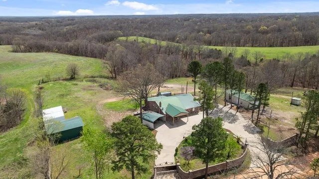 $350,000 | 327 Pendergraft Road, Noel, MO 64854