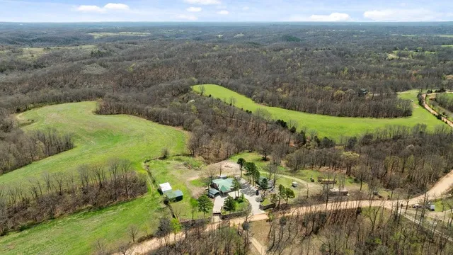 $350,000 | 327 Pendergraft Road, Noel, MO 64854