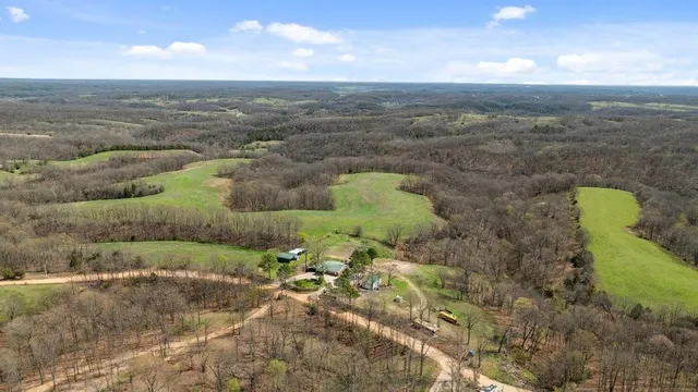 $350,000 | 327 Pendergraft Road, Noel, MO 64854