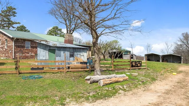 $350,000 | 327 Pendergraft Road, Noel, MO 64854