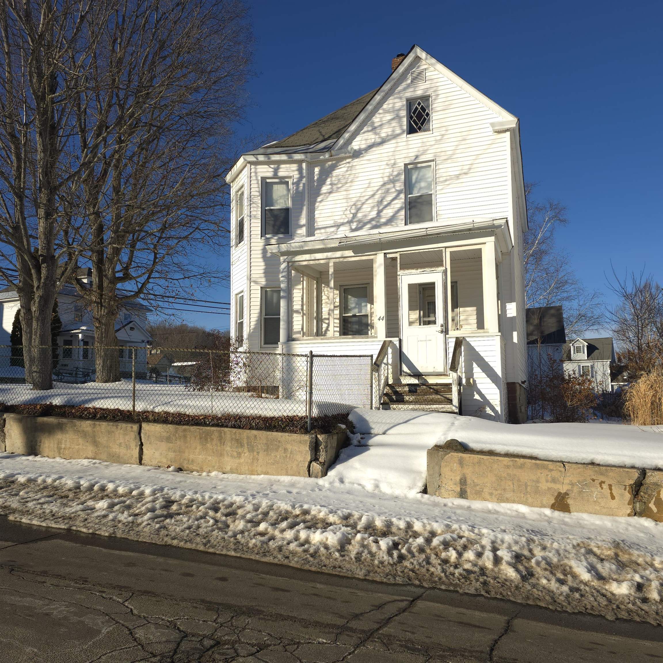 44 7th Street Berlin, NH 03570 - Photo 8 of 41