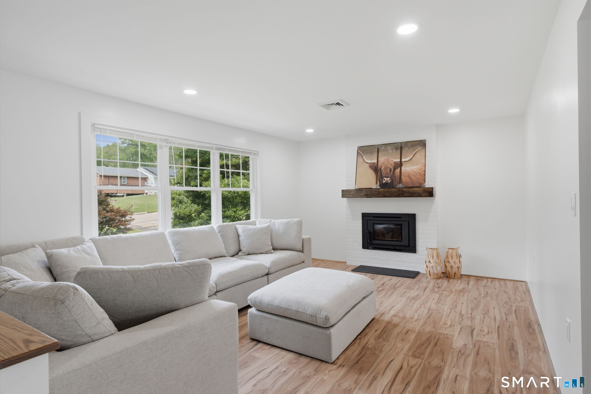 33 Jennings Lane Windham, CT 06280 - Photo 5 of 40