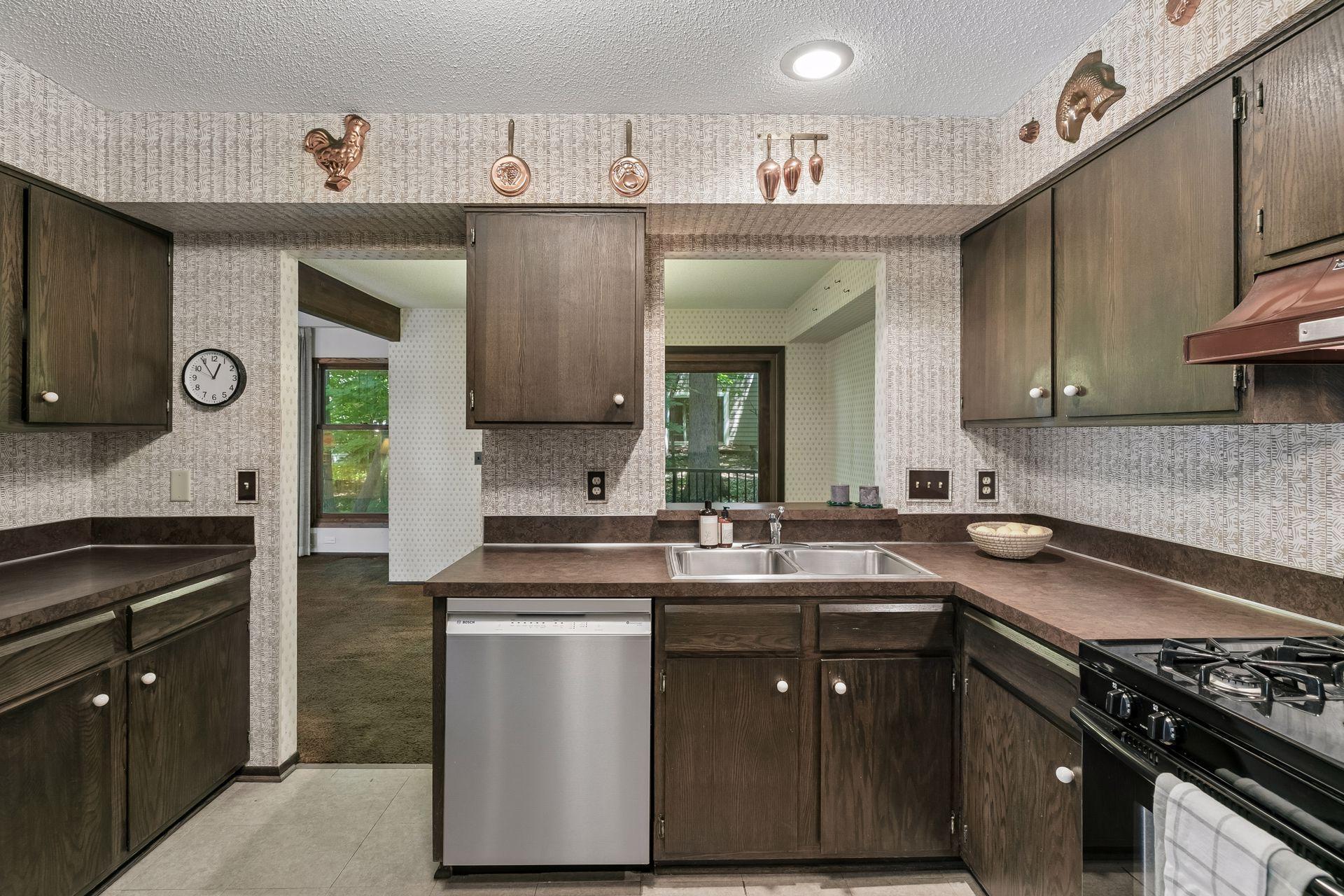 8791 Basswood Road Eden Prairie, MN 55344 - Photo 16 of 39