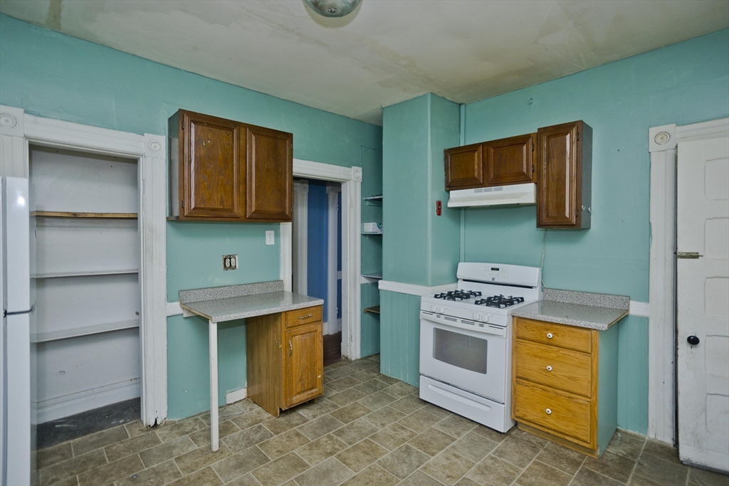 116 Amherst Street Springfield, MA 01109 - Photo 17 of 40 Gallery Image 17