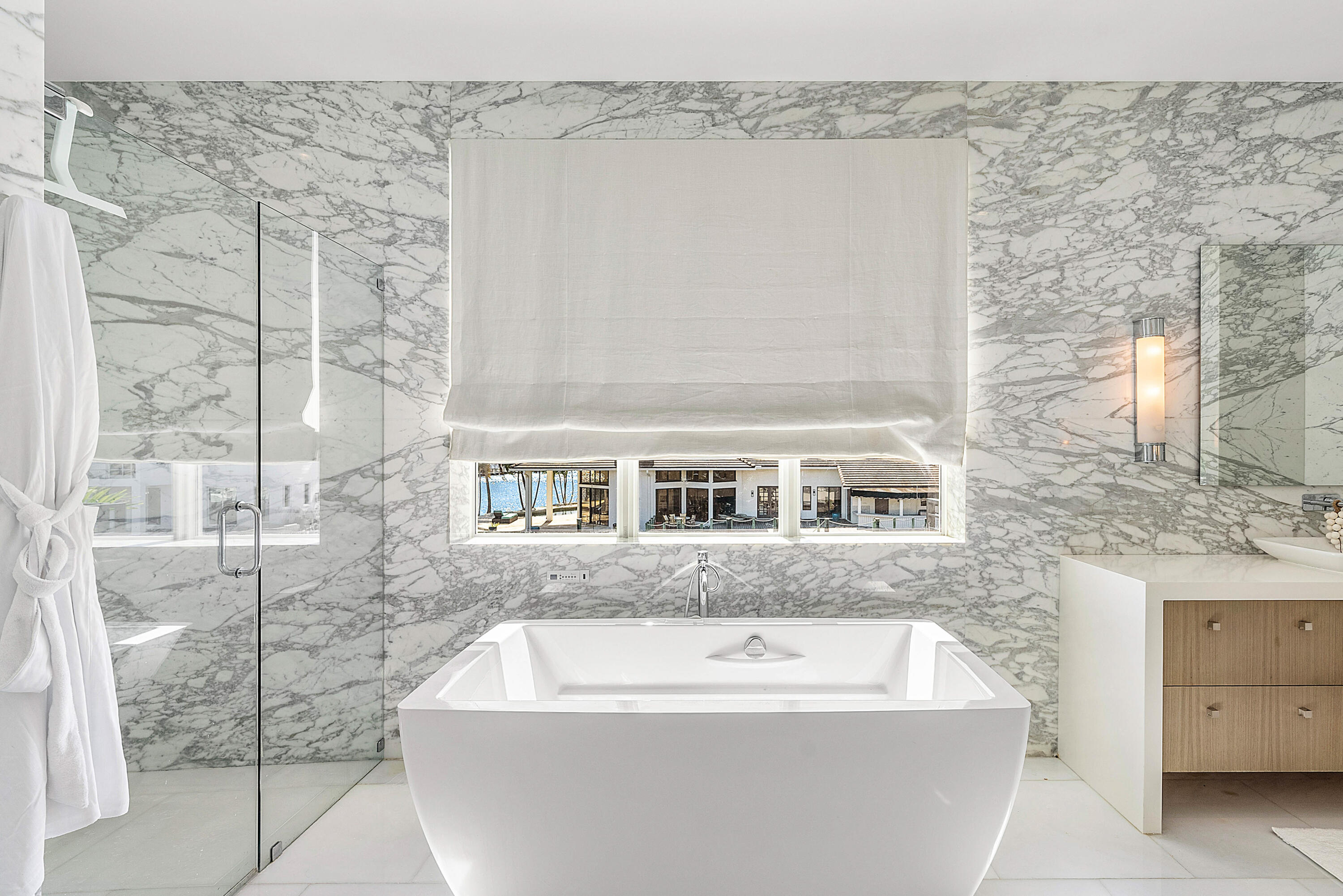 896 Northeast Mulberry Drive Boca Raton, FL 33487 - Photo 45 of 75 Primary Bathroom