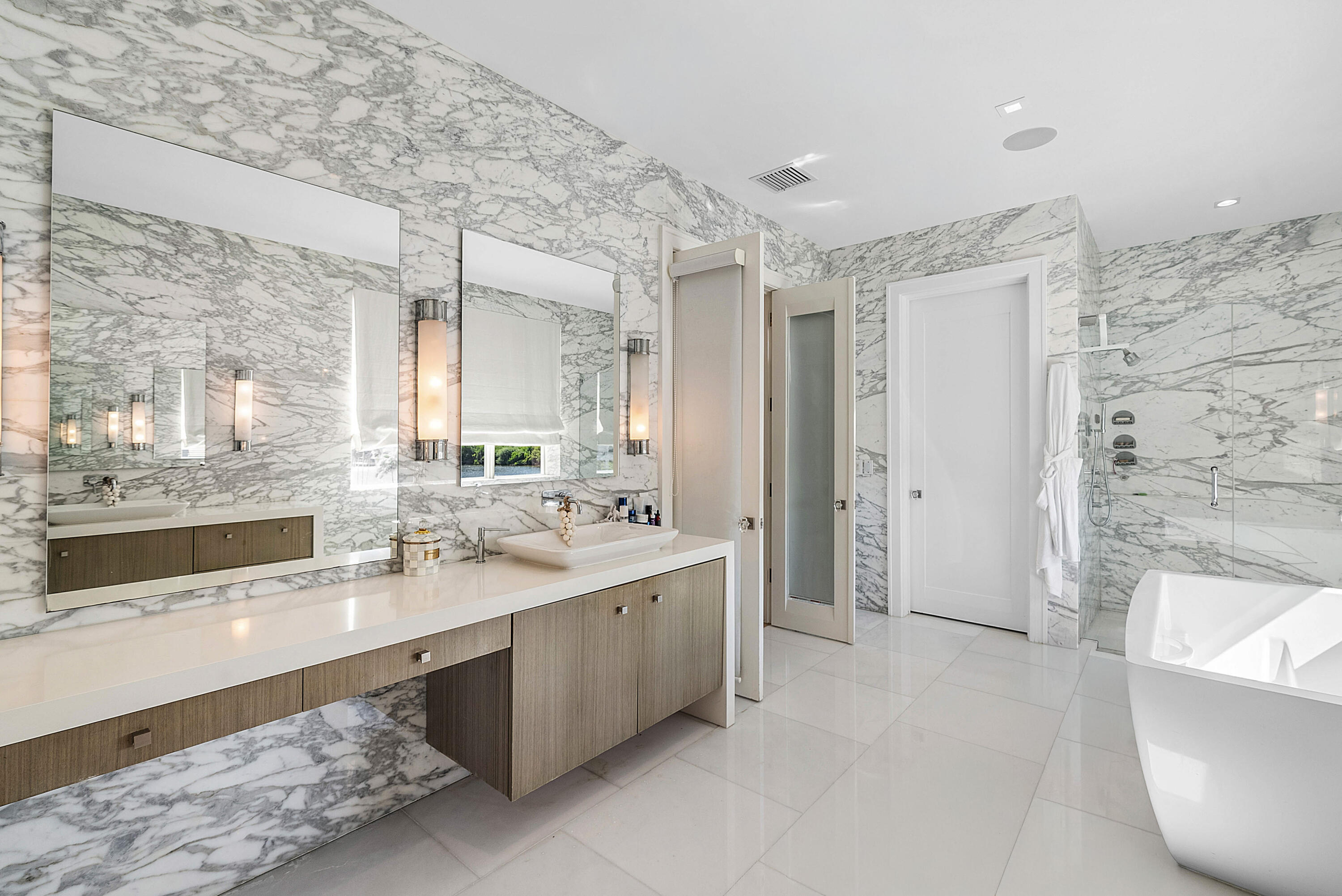 896 Northeast Mulberry Drive Boca Raton, FL 33487 - Photo 46 of 75 Primary Bathroom