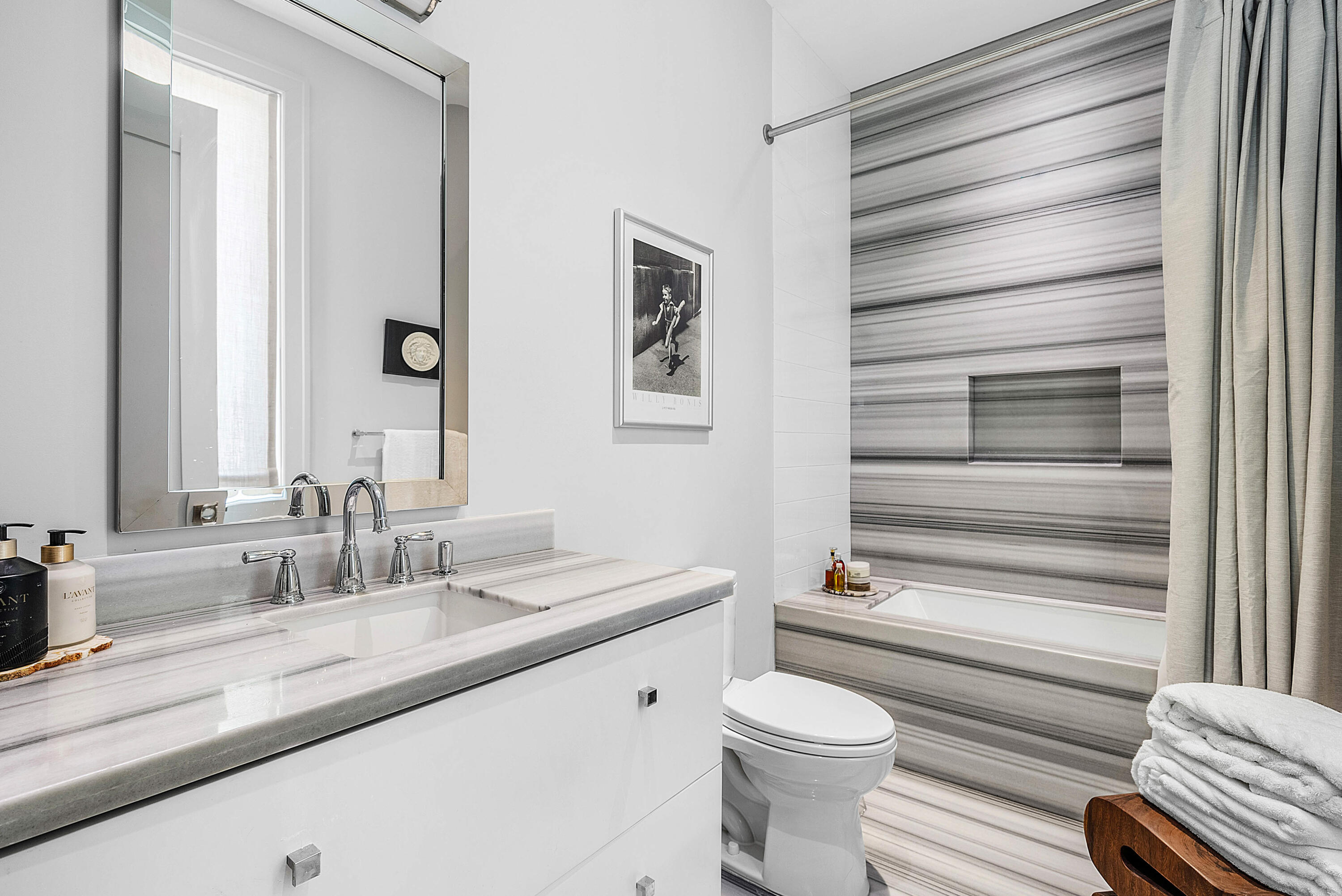 896 Northeast Mulberry Drive Boca Raton, FL 33487 - Photo 50 of 75 Bathroom