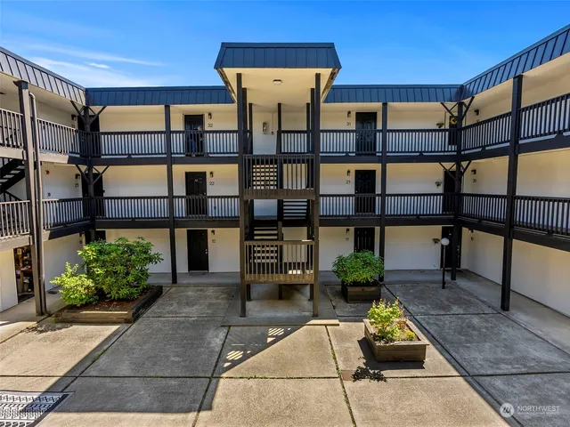 $5,100,000 | 210 Bethel Street Northeast, Olympia, WA 98506